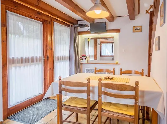 4 Individuels A Holiday home *